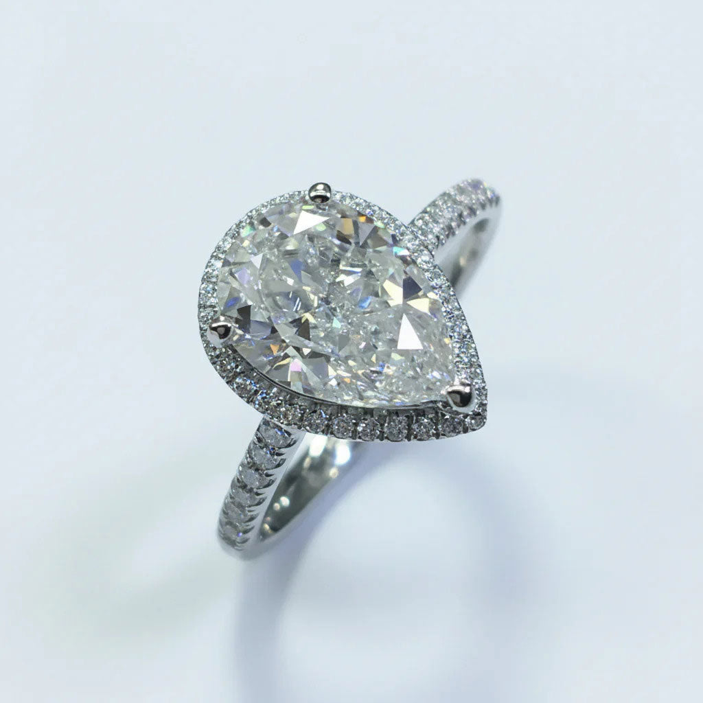Bague Moissanite Montréal Aurora Ovale
